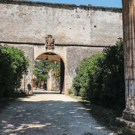 Masseria Lo Spagnulo *