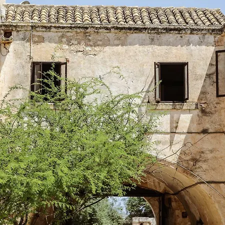 Masseria Lo Spagnulo Farm stay *